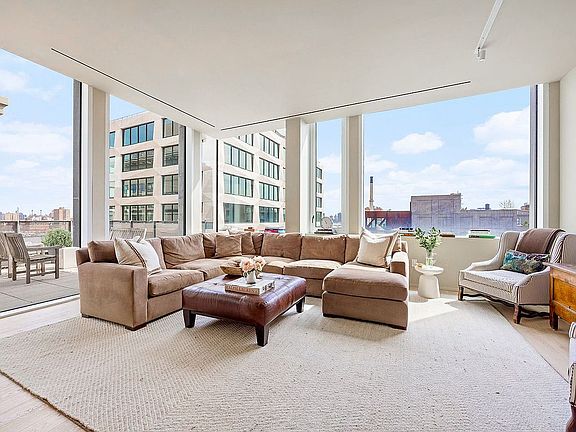 3rd image of 168 Plymouth St #Penthouse C