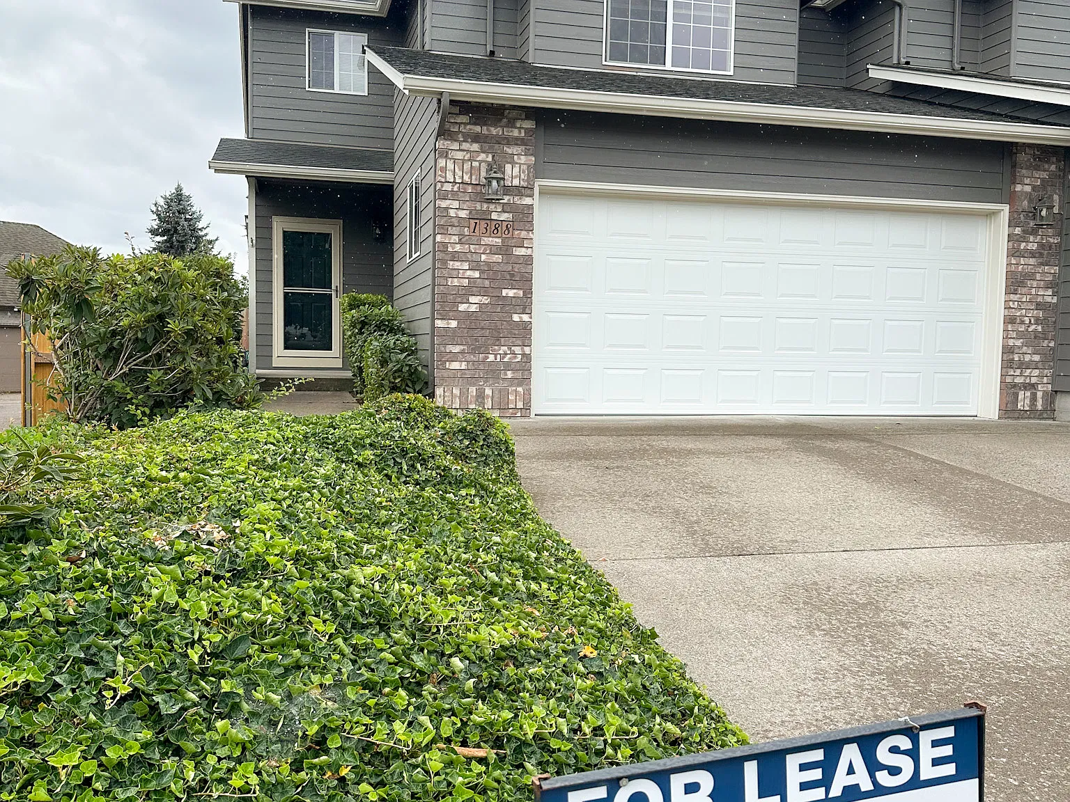 3 bed, 2.5 bath, 2050 sqft, $2,500 — Photo 1