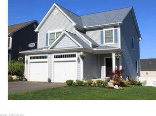 3 Harvest Ln, Plainville, CT 06062