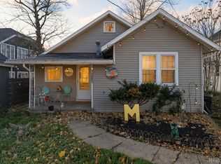 13056 Cussewago Dr, Fenton, MI 48430