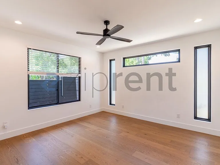 3705 Wilson St — Photo 7