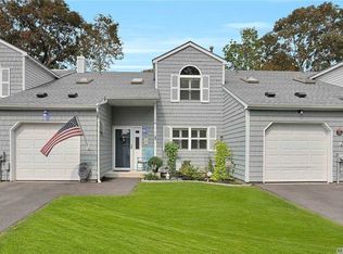 3081 Union Blvd, East Islip, NY 11730