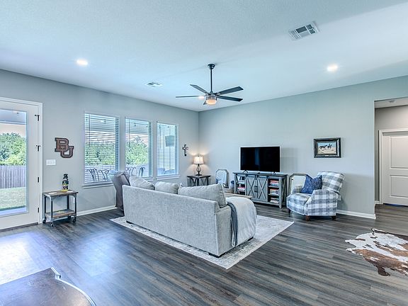 3rd image of 5305 Black Horse Ct