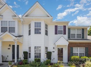 745 Rock Lake Gln, Fort Mill, SC 29715