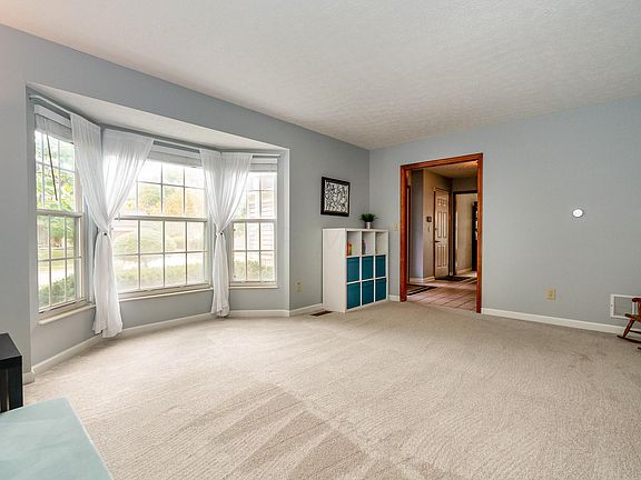 4th image of 269 Elmendorf Pl