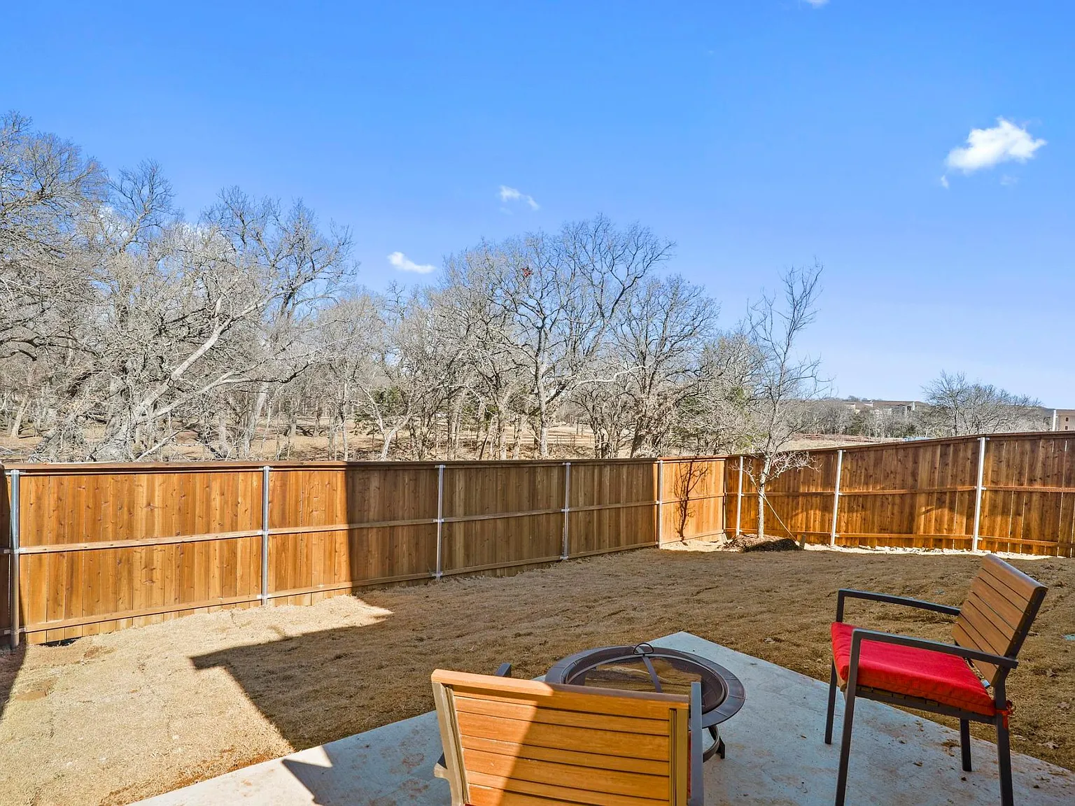 3 bed, 2.5 bath, 1903 sqft, $2,100 — Photo 3