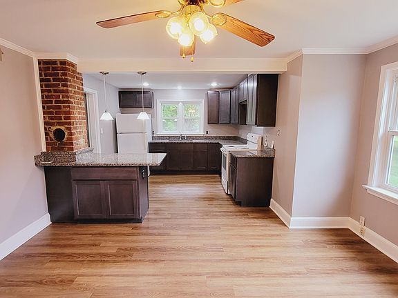 3rd image of 11968 Hooker Ln