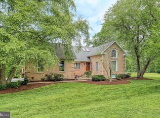 605 Holly Ct, York, PA 17406