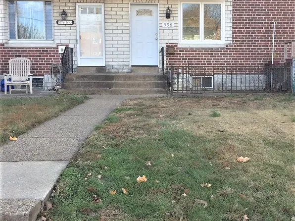 958 Taylor Dr, Folcroft, PA 19032