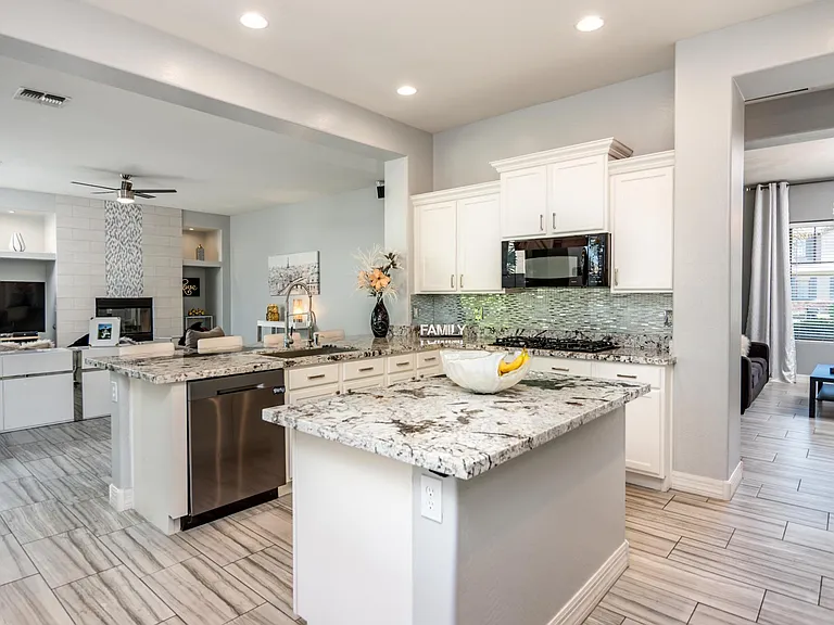 1230 E Canary Dr — Photo 8