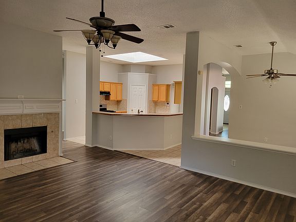 4th image of 301 Prairie Gulch Dr