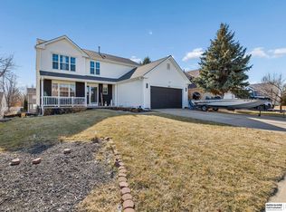 16121 R St, Omaha, NE 68135