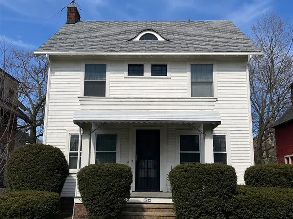 15242 Lake Shore Blvd, Cleveland, OH 44110