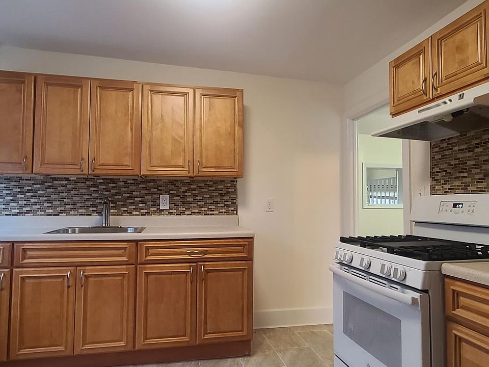 1st image of 2441 Tiemann Ave Floor 2
