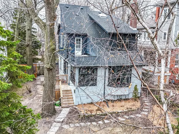 18 Blantyre Ave, Toronto, ON M1N 2R4