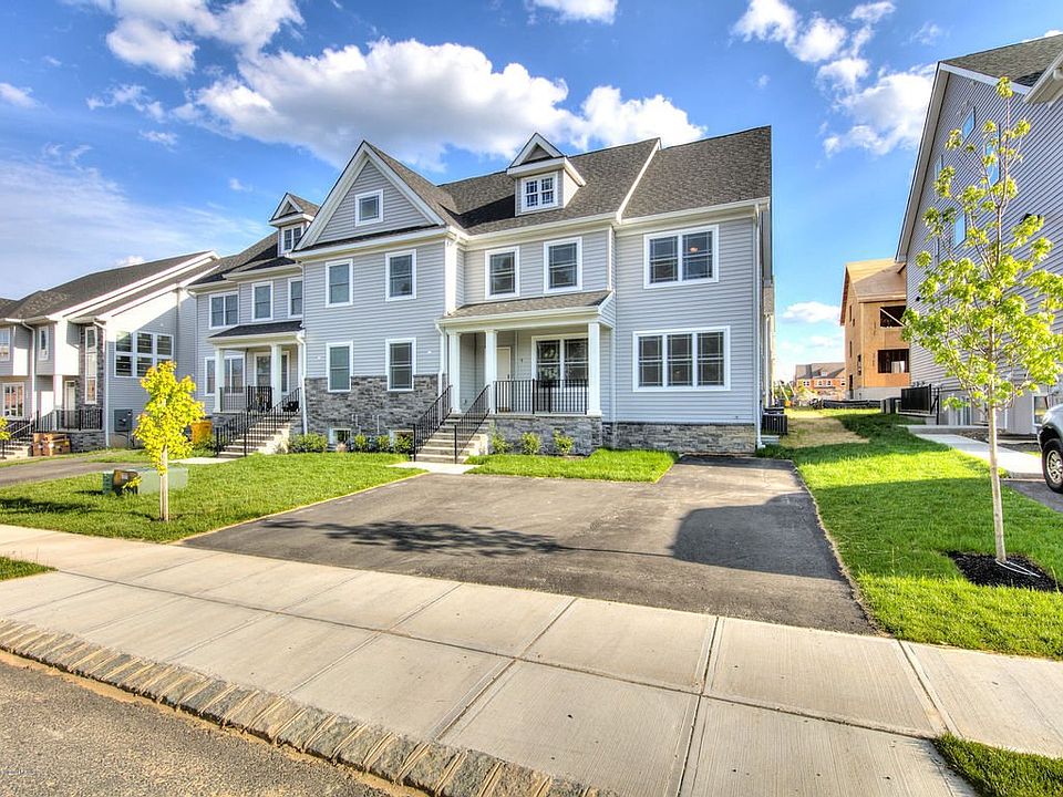 1st image of 98 Wadsworth Ave