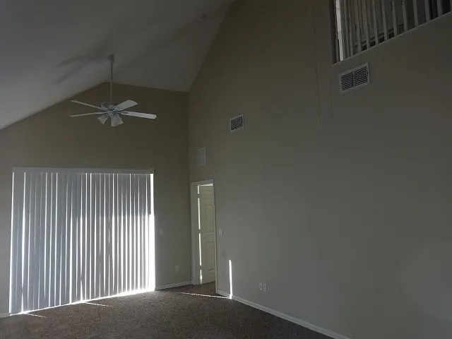 3 bed, 2.5 bath, 1423 sqft, $2,125 — Photo 3