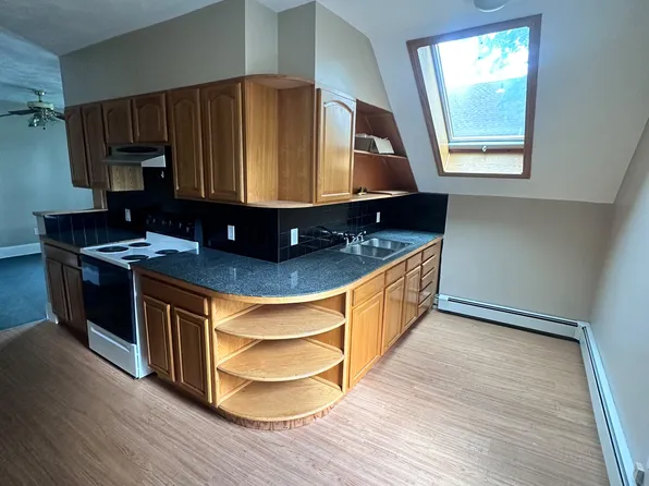 82 Pacific St Floor 3, Central Falls, RI 02863