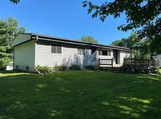 6863 N Sandstone Rd, Jackson, MI 49201