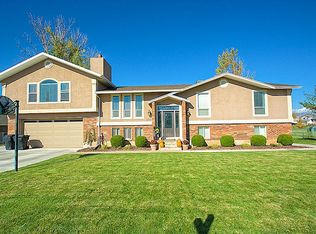3052 W 1300 N, Clinton, UT 84015
