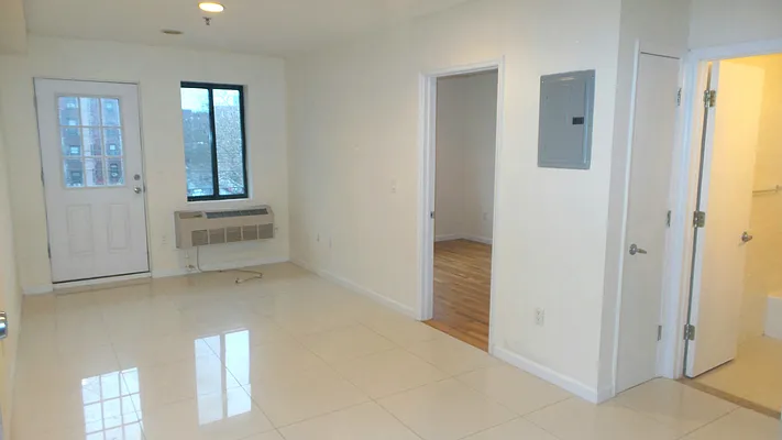 Rented by Metro Garden Realty NYC | media 27