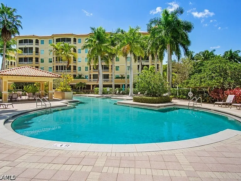 2728 Tiburon Blvd E #A-203 — Photo 32