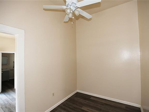 4th image of 456-58 Jackson Ave