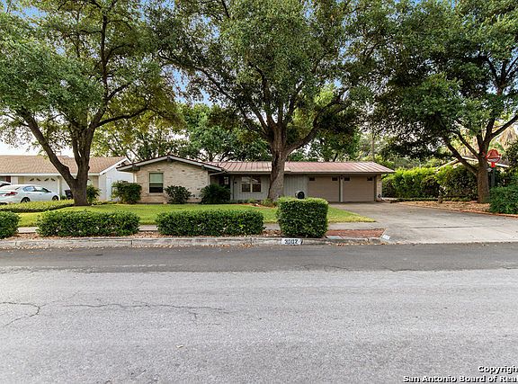 2nd image of 3002 Mayfair Dr