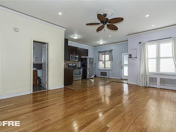 3rd image of 9019 Avenue L