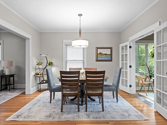 5th image of 248 Wood Ct