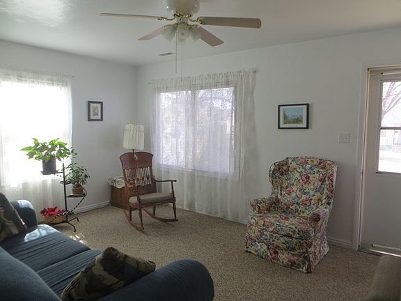 5th image of 440 Parkway Ave