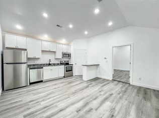 118 Ferry St APT 1, Madison, IN 47250