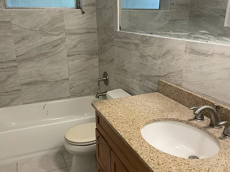 1518 Grant St #1 — Photo 3