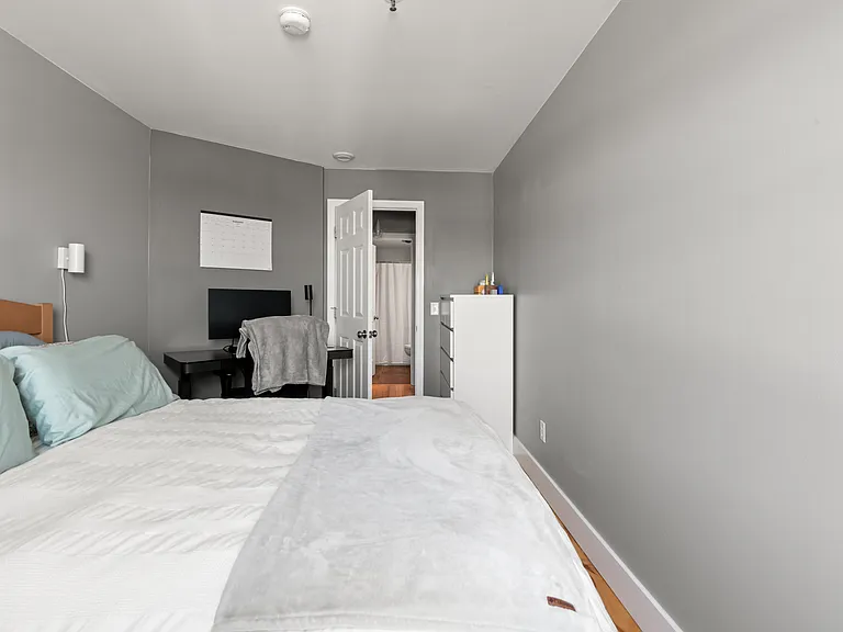 131 Main St #607 — Photo 17