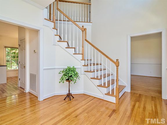 3rd image of 109 Old Markham Pl