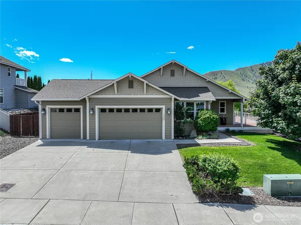 1000 Sunset Lane, Chelan, WA 98816