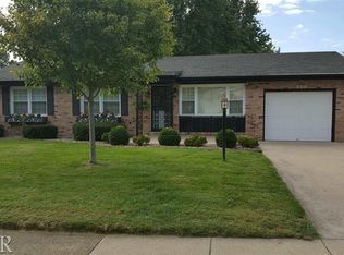 506 Delmar Ln, Bloomington, IL