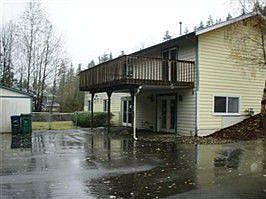 3rd image of 6831 Arlington Pl SE