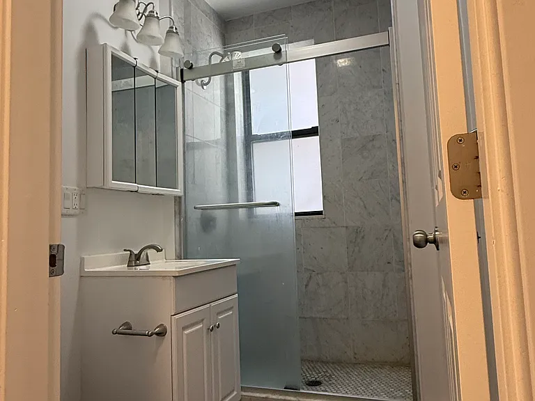 10 Peterborough St #5 — Photo 9