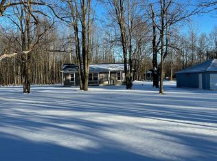 596 Burns Rd, Smiths Creek, MI 48074