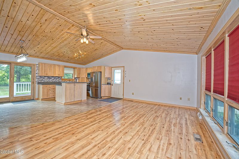 3rd image of 1710 Duck Pond Road