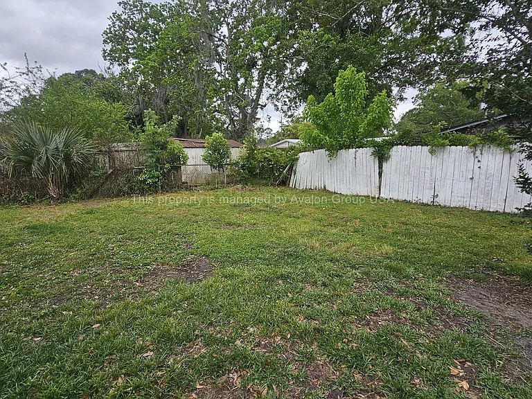 9504 Evesham Rd — Photo 22