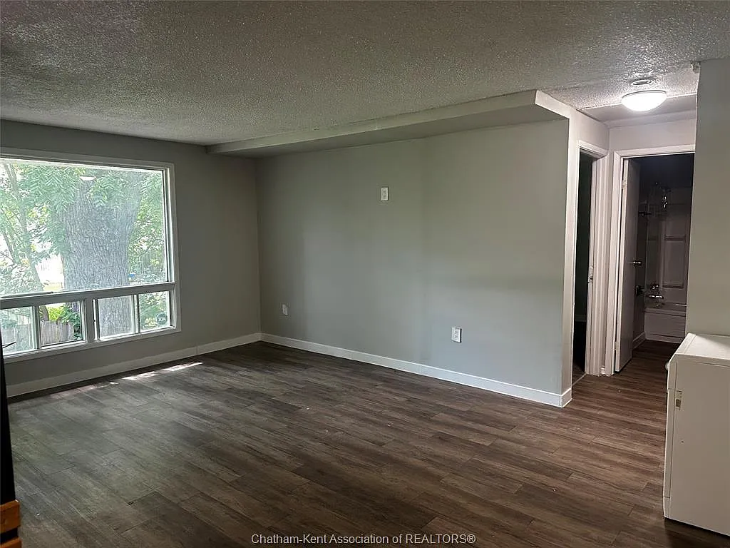 2 bed, $1,450 — Photo 3