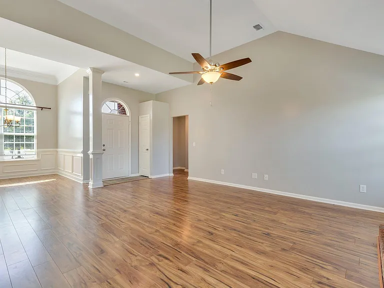 66 Tranquil Pl — Photo 2