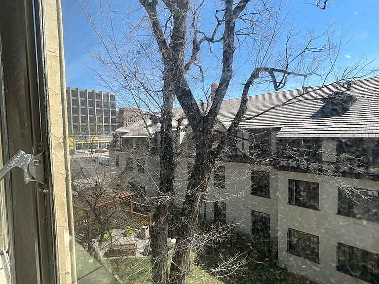 Goldsborough Apartments — Photo 29