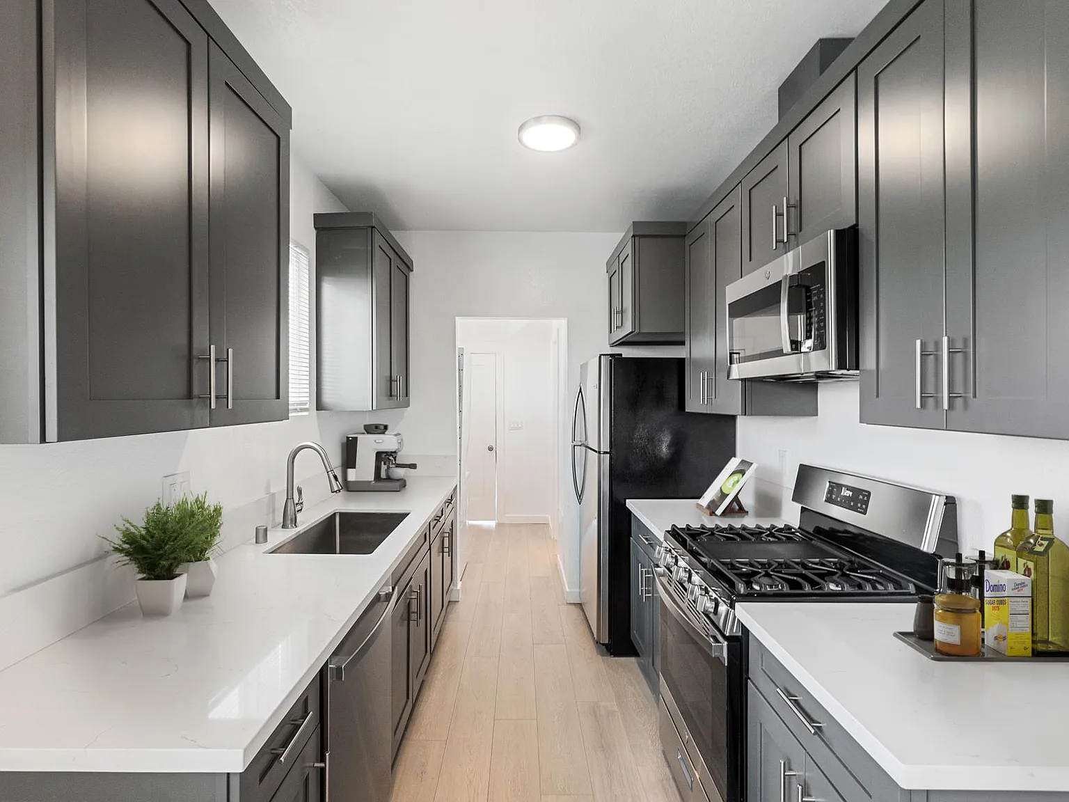 1224 Olive Ave — Photo 4