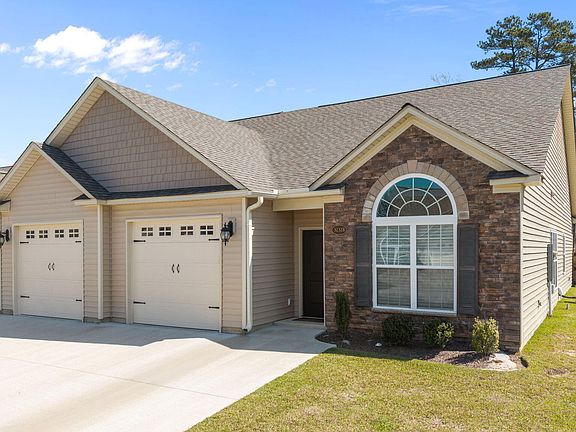 2nd image of 3232 Gordon Drive #B