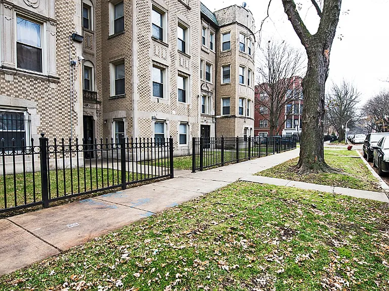 8051 S Ingleside — Photo 23