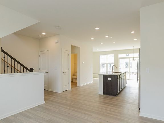 5th image of 1779 Carlstedt Way