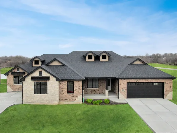 11040 Lizmore Ln, Orland Park, IL 60467